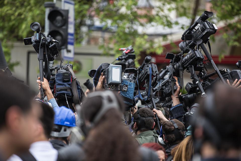 How To Get Media Coverage For Your Business (In 7 Steps)